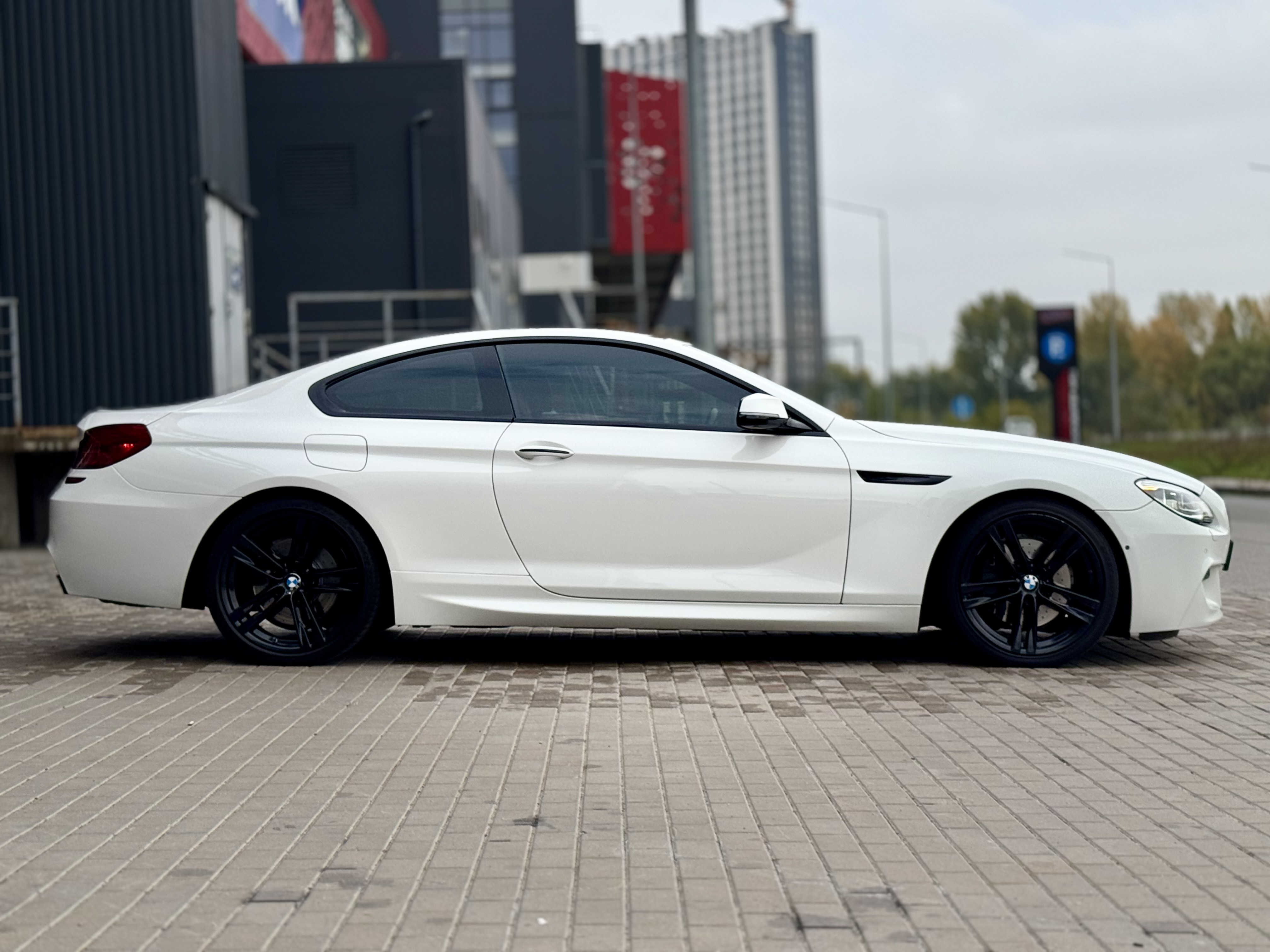 BMW-8