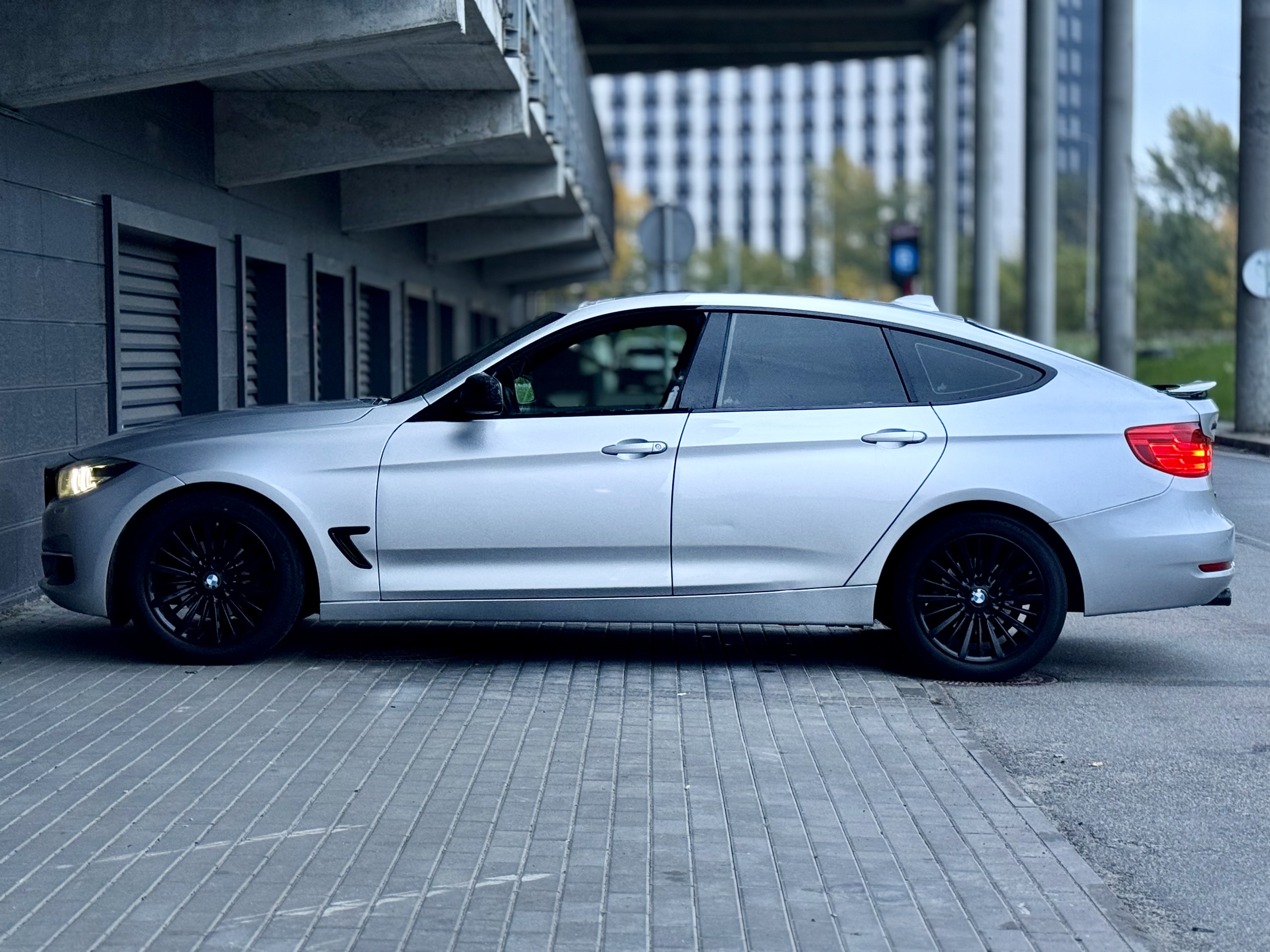BMW-19