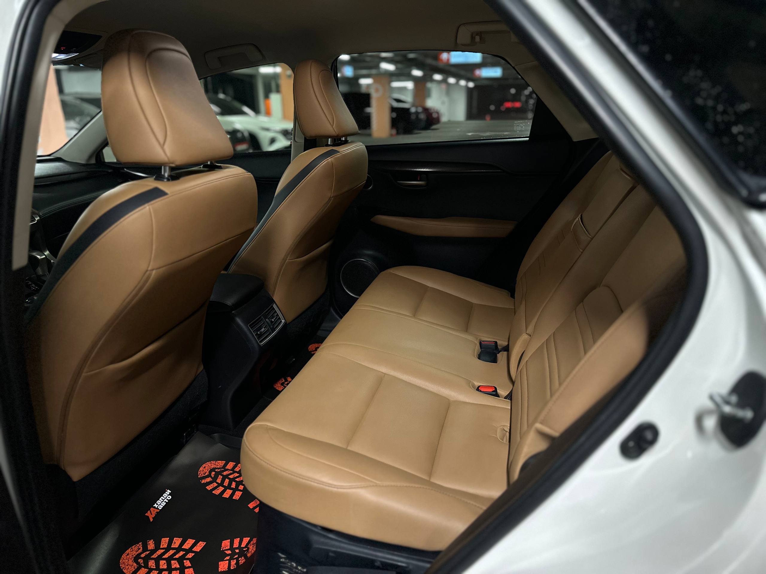 Lexus-18