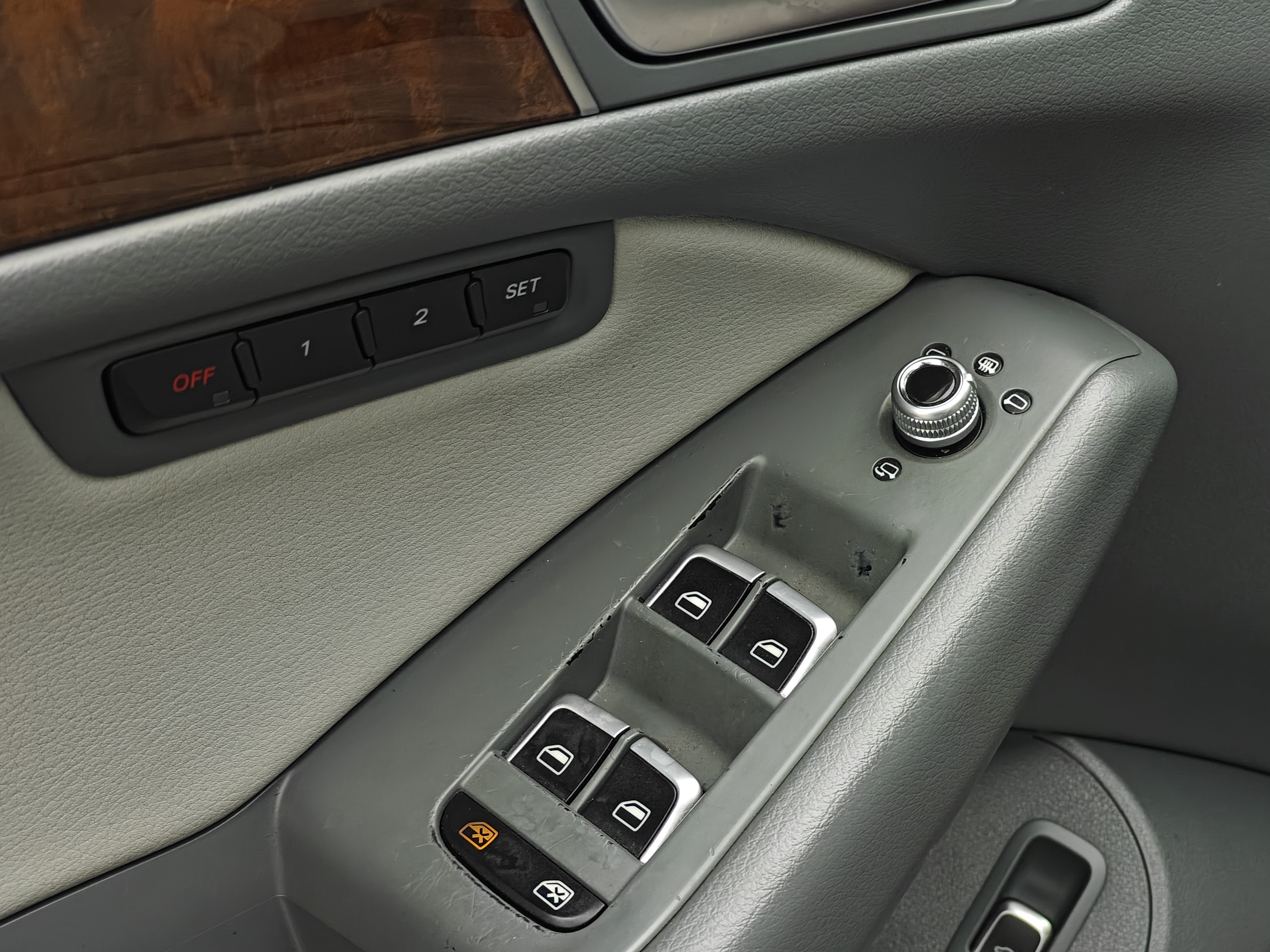 Audi-8